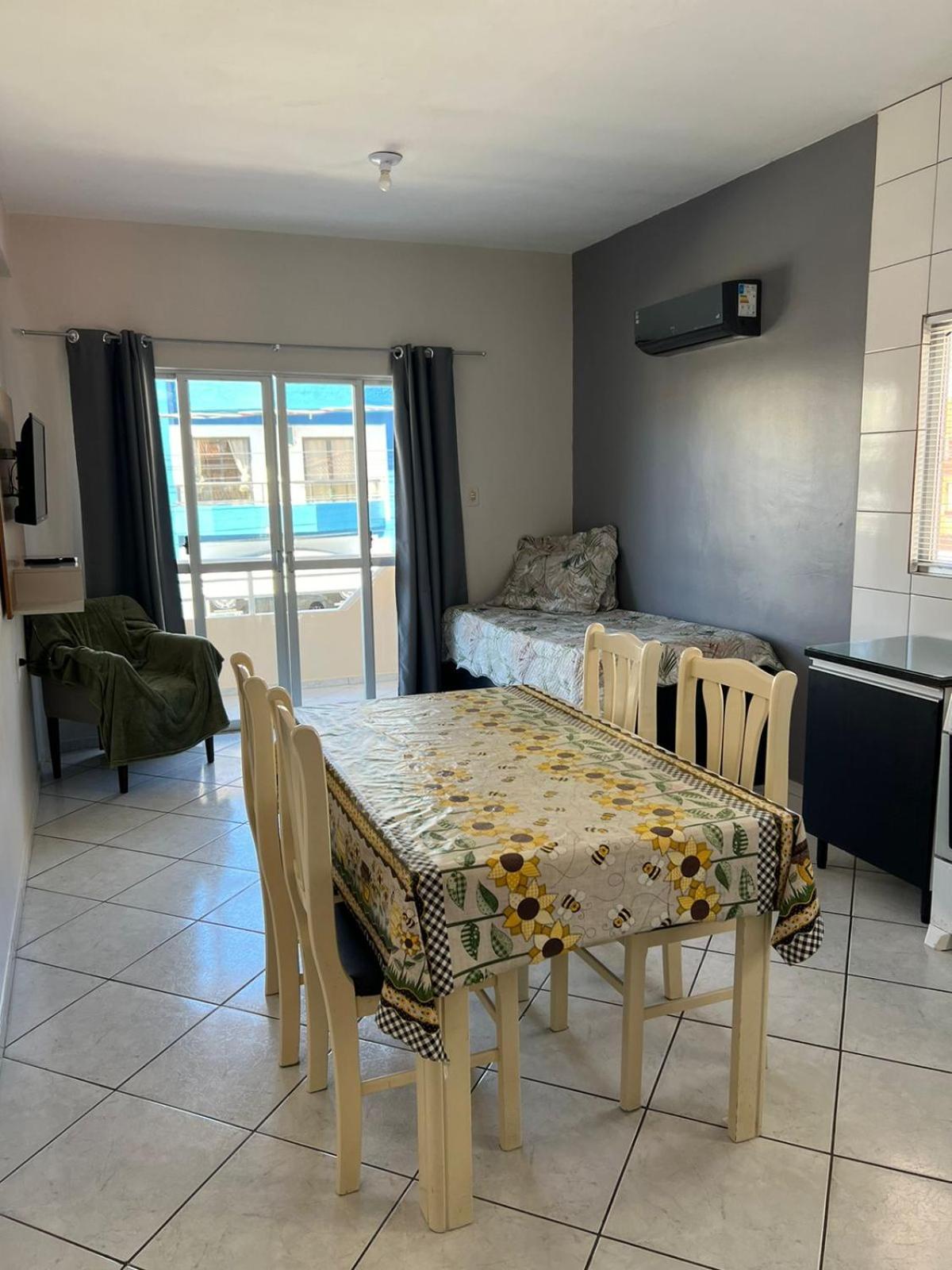 דירות בומבינאס Residencial Nereu מראה חיצוני תמונה